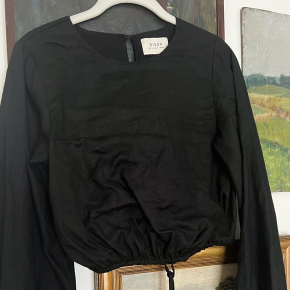 Dissh Linen Long Sleeve Cropped Top - Picture 2 of 5